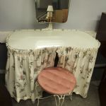 807 7324 DRESSING TABLE